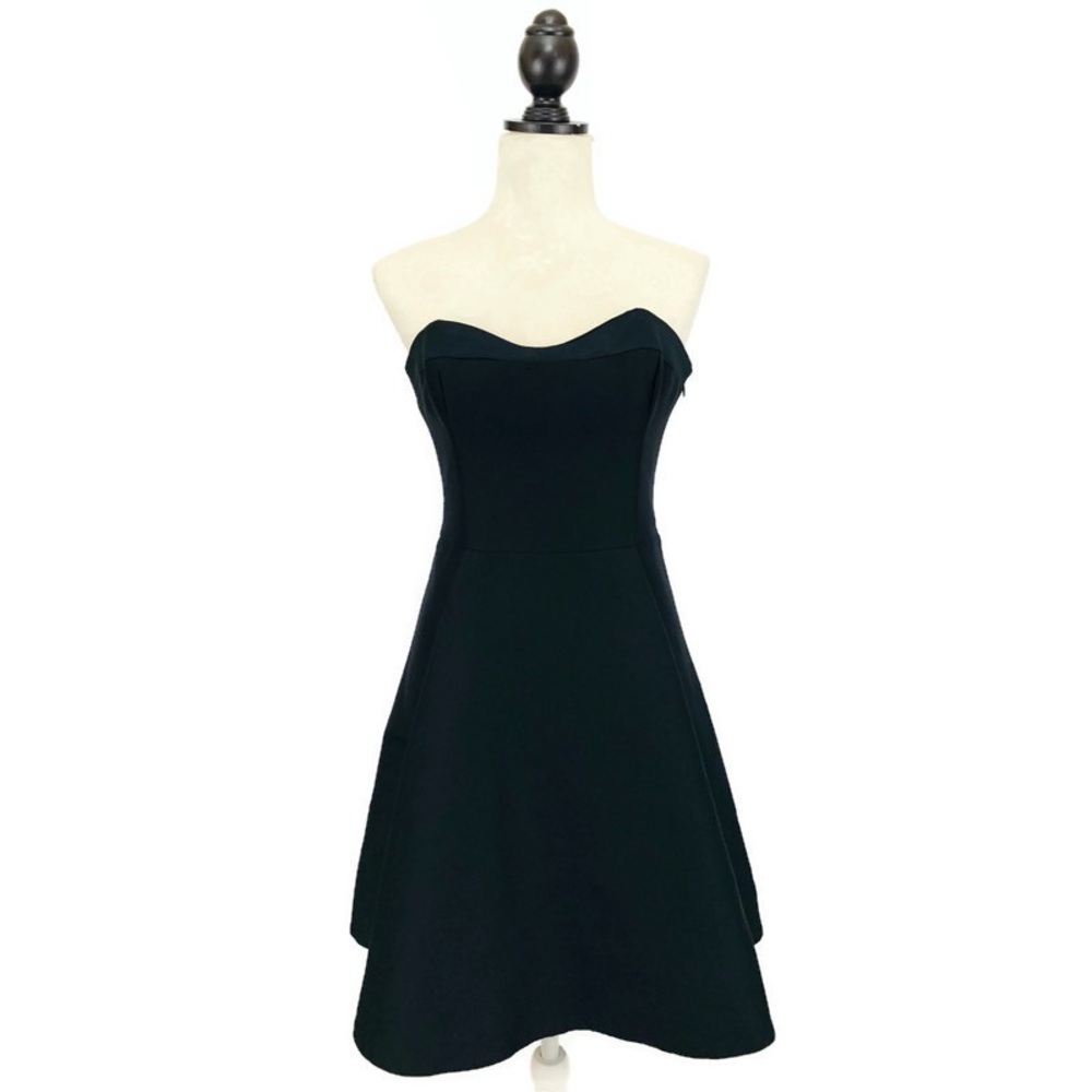 EUC - 🎉GORGEOUS🎉 Halston Heritage Strapless Structured Dress 10